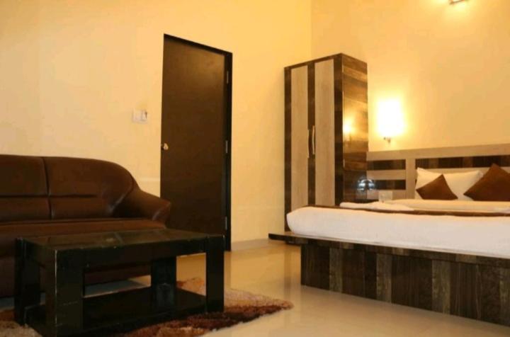 Shivanya Palace Mahabaleshwar Exterior photo